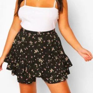 Plus Ditsy Ruffle Shorts